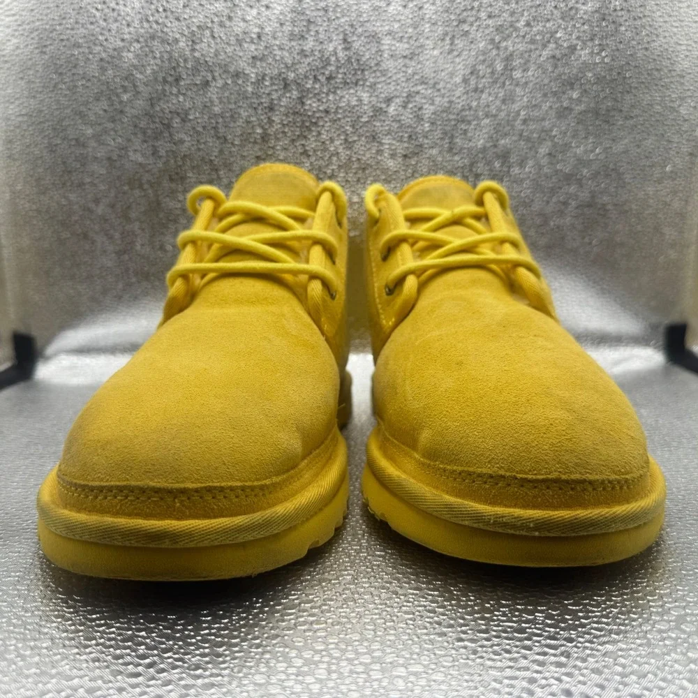Size 9 UGG Neumel Chukka Boots Mens Yellow Good Suede Lace Up 3236